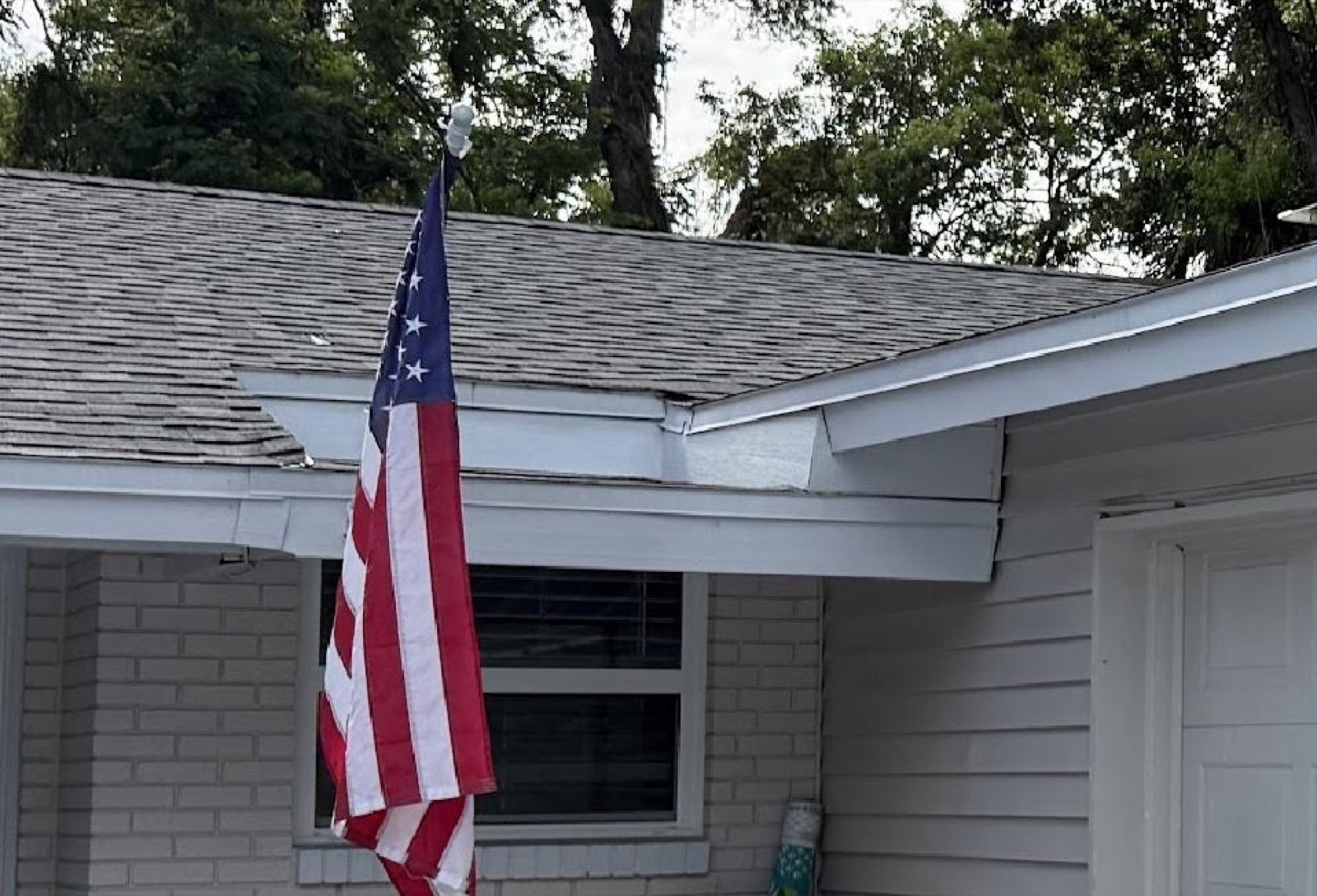 Roof nook before custom gutter installation at an Altamonte Springs home